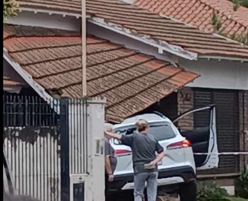 Quilmes violento: brutal entradera en Bernal termina con tiroteo, choque y dos ladrones muertos